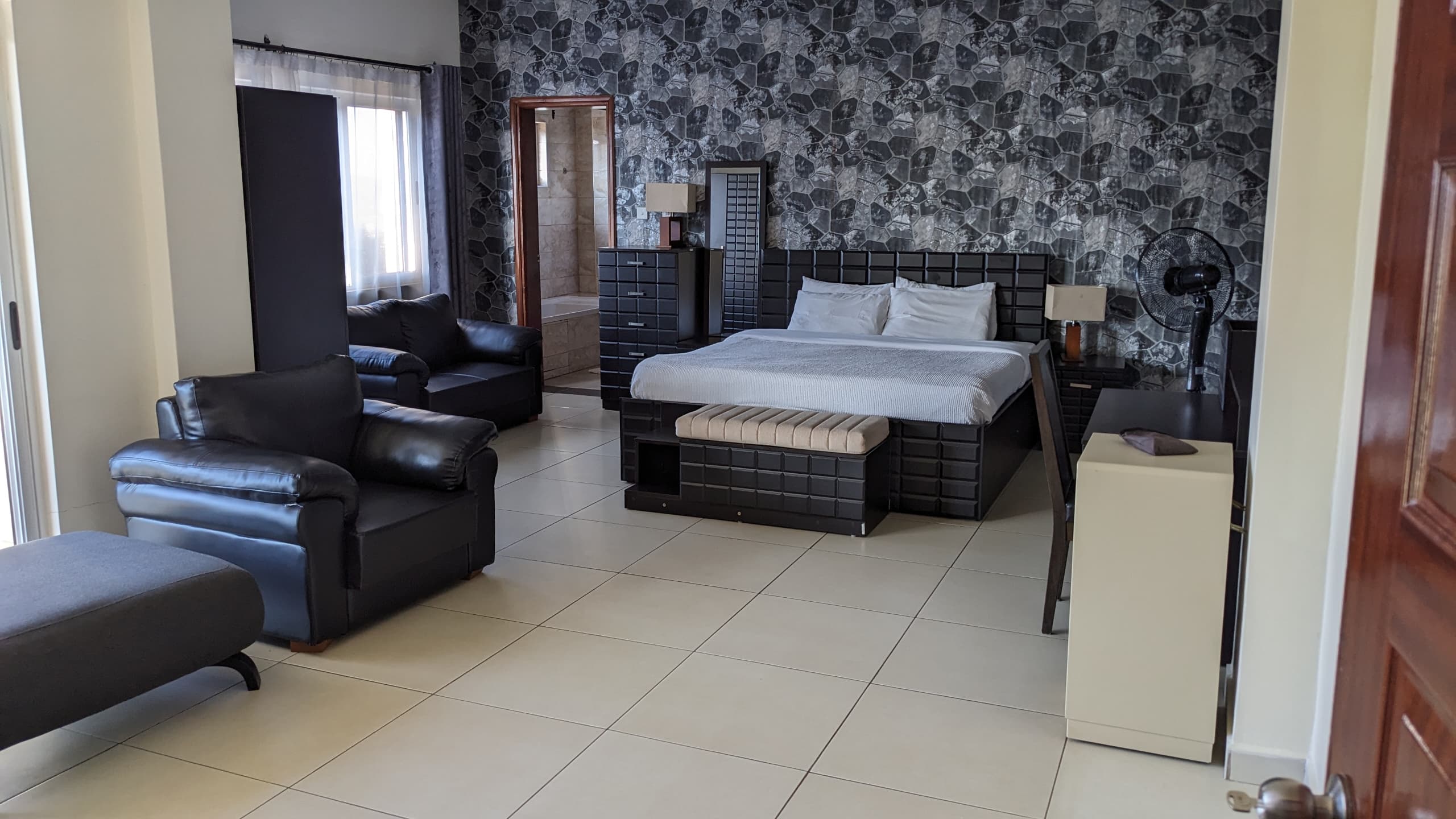 4a124eff-e497-4431-9abe-019a19d12422