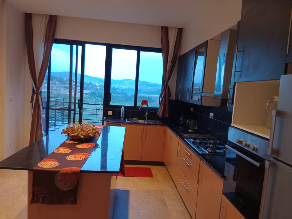 ce853315-0b71-4b1c-8a4a-98afaba861f9